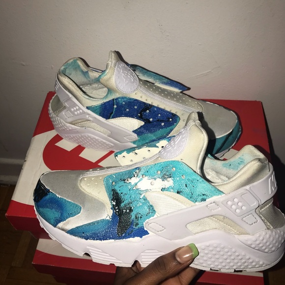 CUSTOM BLUE HUARACHE NIKE SNEAKERS - Picture 2 of 4